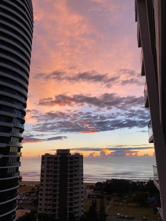 Koko Luxury Apartment In Broadbeach غولد كوست المظهر الخارجي الصورة